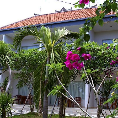 Ropik & Alik Home Stay อูลูวาตู ภายนอก รูปภาพ